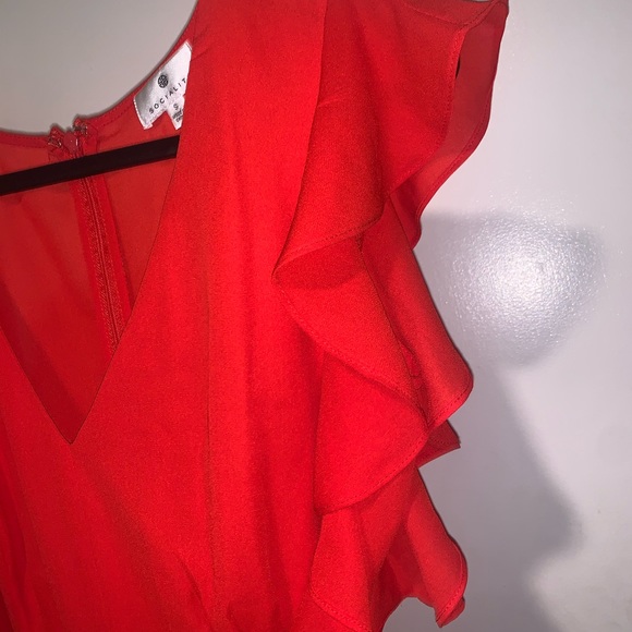 Socialite Red Dress with Tie - Picture 3 of 3